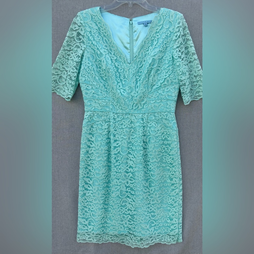 antonio melani dress v-neck size 6 Mint Green Lace special occasion zip close